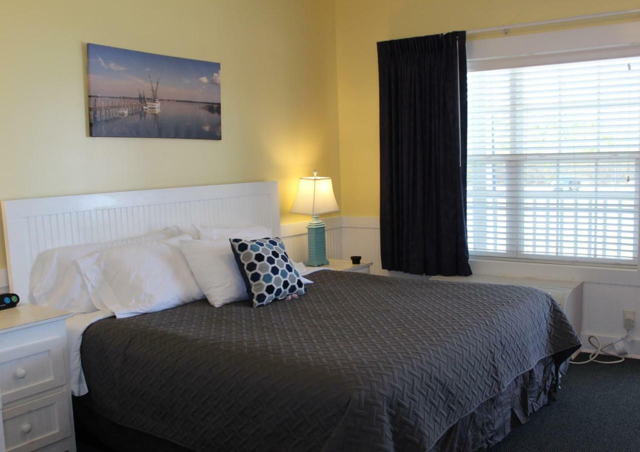 Topsail Shores Inn Sneads Ferry Kültér fotó